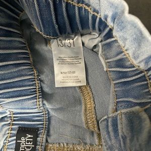 High waisted mom jeans. Size L.